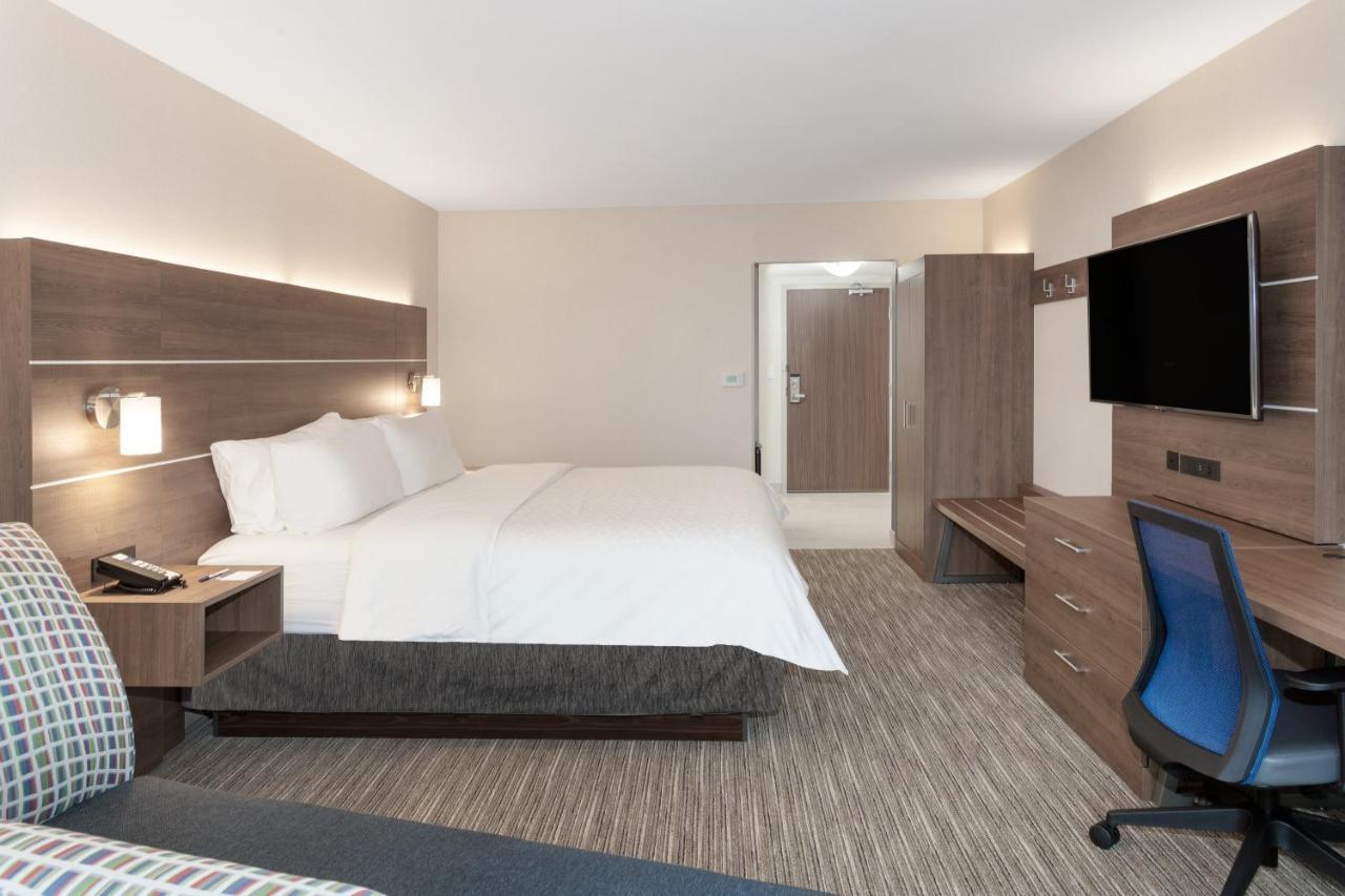 Holiday Inn Express Hotel & Suites Ottawa Airport By Ihg מראה חיצוני תמונה
