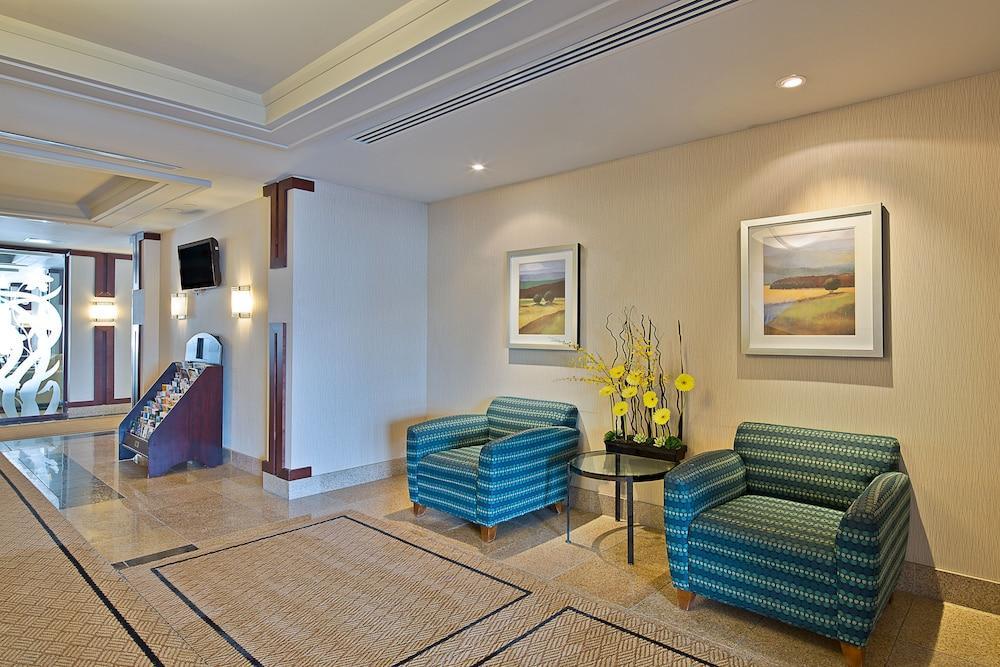 Holiday Inn Express Hotel & Suites Ottawa Airport By Ihg מראה חיצוני תמונה