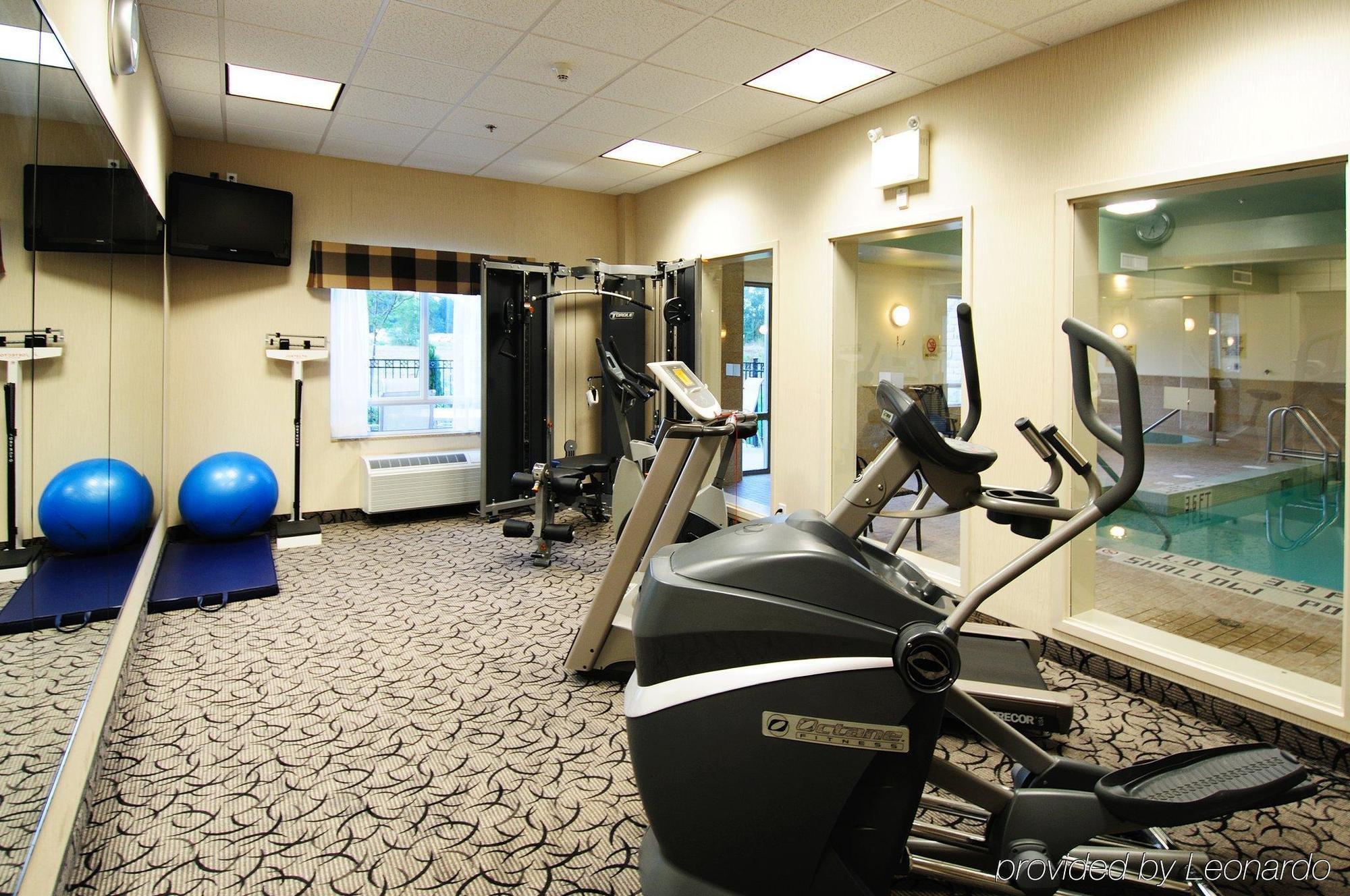 Holiday Inn Express Hotel & Suites Ottawa Airport By Ihg מראה חיצוני תמונה
