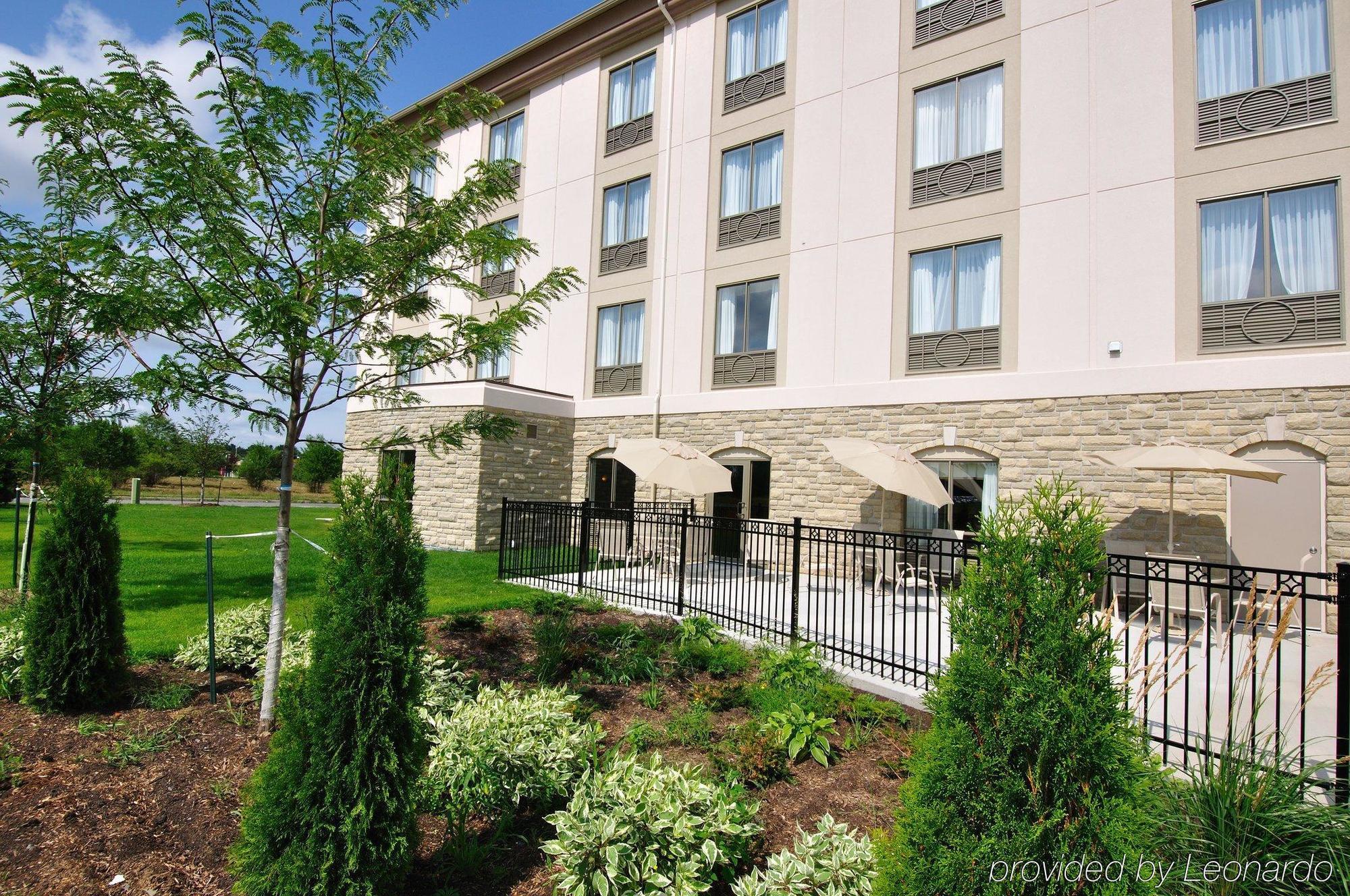 Holiday Inn Express Hotel & Suites Ottawa Airport By Ihg מראה חיצוני תמונה