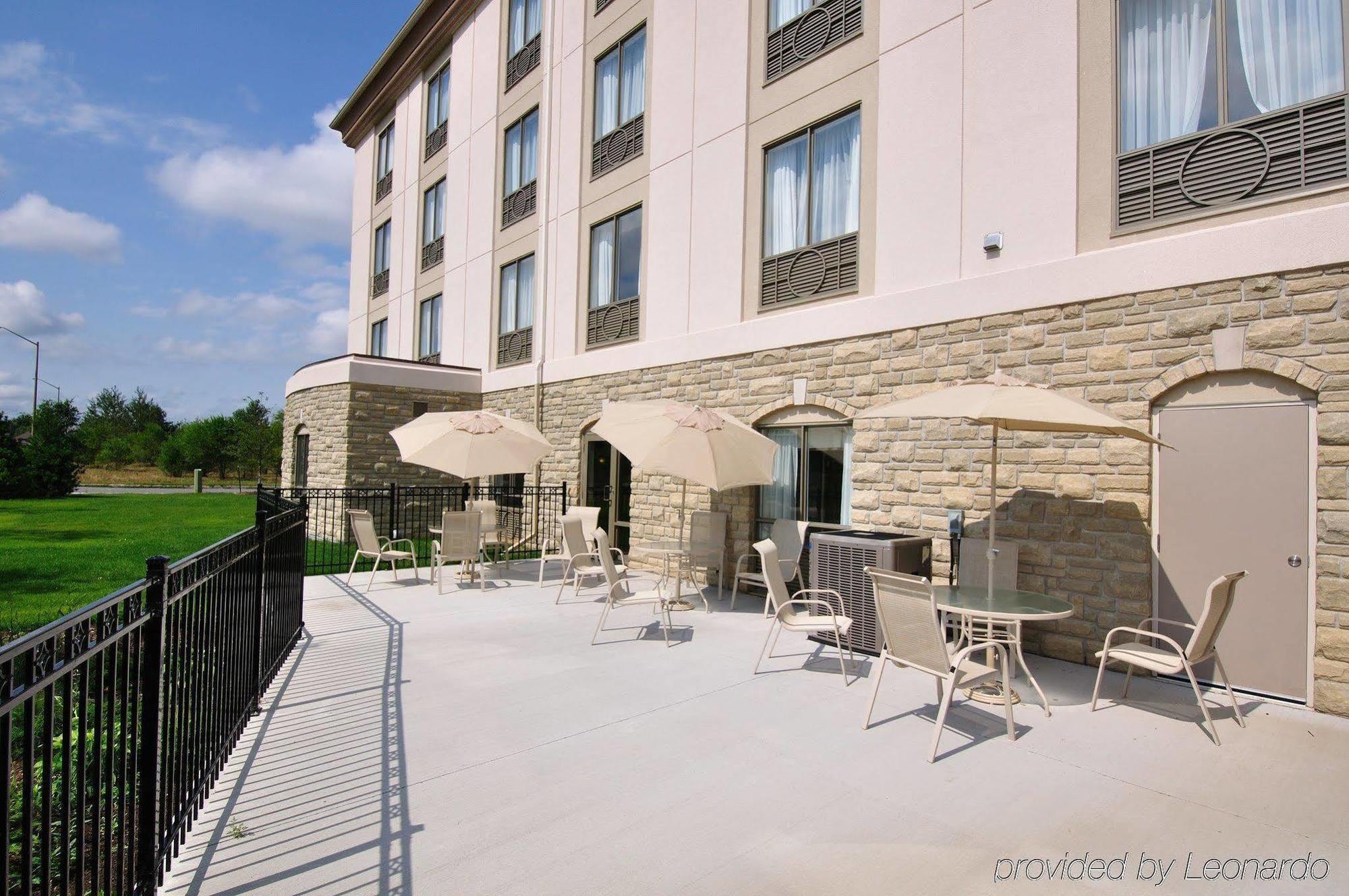 Holiday Inn Express Hotel & Suites Ottawa Airport By Ihg מראה חיצוני תמונה