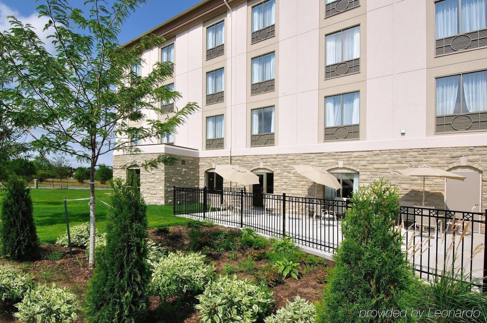 Holiday Inn Express Hotel & Suites Ottawa Airport By Ihg מראה חיצוני תמונה